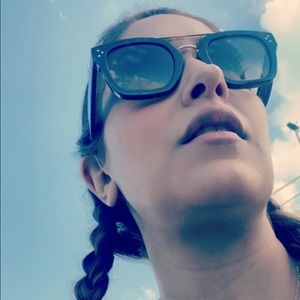 Meet your Posher, Sadaf